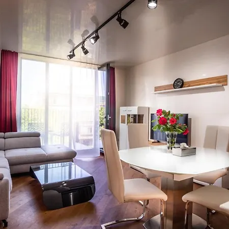 Luxury In Building K55 With Free Garage Apartament *