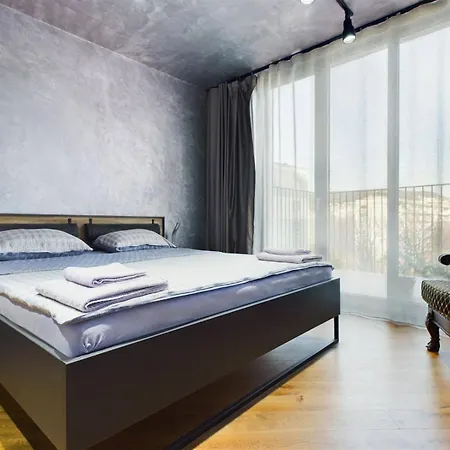 Luxury In Building K55 With Free Garage Apartament